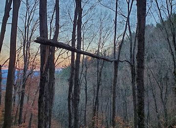 vermont/mount-ascutney-state-park/landmark/mount-ascutney-windsor-trail