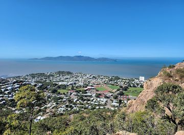 australia/south-west/landmark/castle-hill-lookout