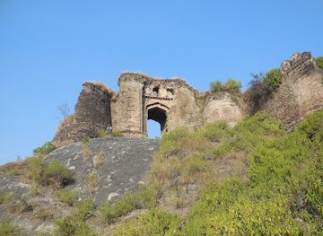 pakistan/pothohar-plateau/landmark/pharwala-fort