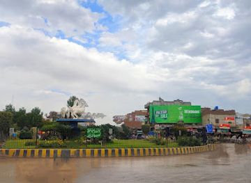 pakistan/punjab/landmark/chowk-churhatta