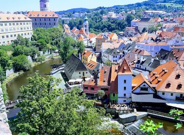 czechia/cesky-krumlov/landmark/loutky-a-vino