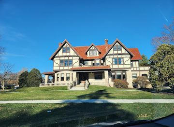 illinois/northwestern-illinois/landmark/the-funderburg-house