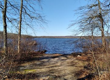 rhode-island/trustom-pond-national-wildlife-refuge/landmark/kettle-pond-visitor-center
