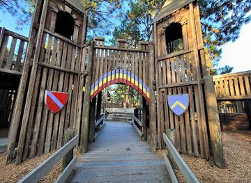 north-carolina/sandhills/landmark/camelot-playground