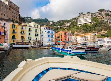 italy/sorrento/landmark/salboat-fishing-experience-to-capri-amalfi-coast-sorrento
