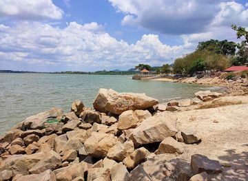 malaysia/northern-region/landmark/pantai-minyak-beku