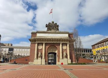 germany/dusseldorf/landmark/berliner-tor-platz