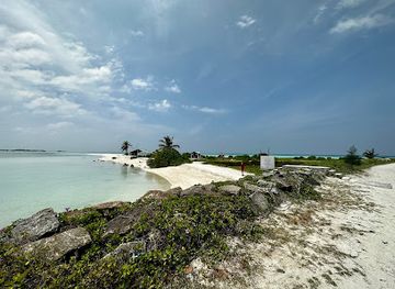 maldives/thulusdhoo-island/landmark/thulusdhoo-sunset-beach