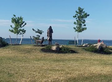 ohio/lake-erie-islands/landmark/port-clinton-lighthouse