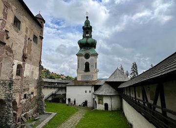 slovakia/banska-bystrica-region/landmark/old-castle