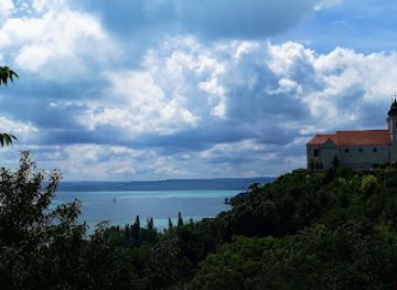 hungary/lake-balaton/landmark/tihanyi-visszhang