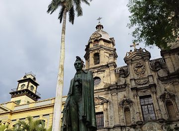 colombia/medellin/la-candelaria/landmark/plazuela-san-ignacio