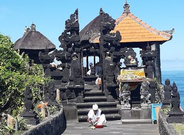 indonesia/bali/landmark/batu-bolong-temple