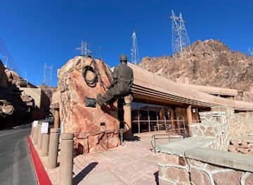 nevada/boulder-city/landmark/the-winged-figures-of-the-republic