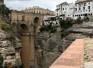 spain/ronda-valley/landmark/puente-romano
