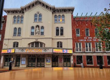 pennsylvania/lancaster/landmark/fulton-theatre