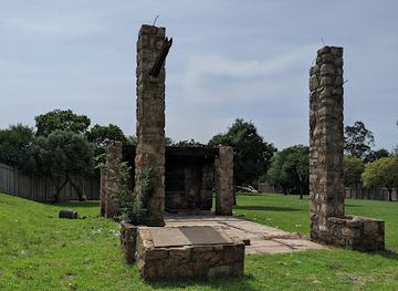 south-africa/johannesburg/landmark/outcrop-of-main-reef-group-of-conglomerates