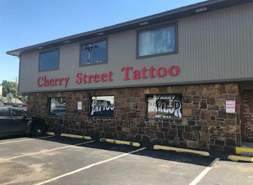 oklahoma/tulsa/cherry-street/landmark/cherry-street-tattoo