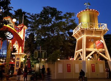 california/anaheim/downtown-disney-district/landmark/the-disney-gallery