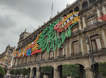 mexico/central-mexico/landmark/plaza-de-la-constitucion