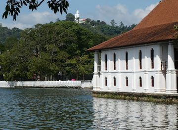 sri-lanka/negombo/landmark/lanka-tours-negombo-sri-lanka