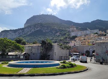 gibraltar/moorish-castle/landmark/grand-casemates-gates