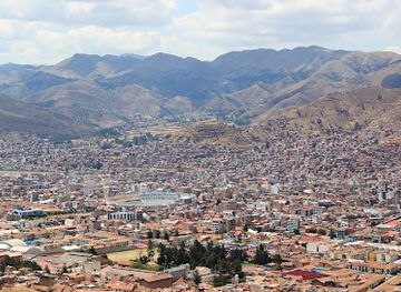 peru/cusco/historic-center/landmark/statue-of-christ