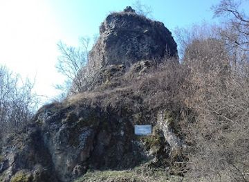 hungary/salgotarjan/landmark/baglyasko-castle-nature-reserve-visitor-center