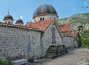 montenegro/vasojevici/landmark/old-town-walls