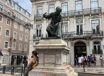 Statue of António Ribeiro