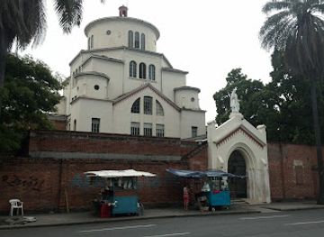 colombia/cali/landmark/chapel-of-our-lady-of-the-miraculous-medal