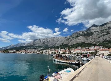 croatia/makarska/landmark/makarska-harbour