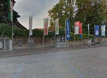 slovenia/bohinj/landmark/trg-francoske-revolucije-2