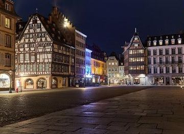 france/strasbourg/landmark/pl-de-la-cathedrale