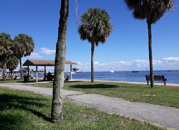 florida/st-petersburg-beach/landmark/demens-landing-park