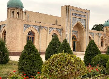afghanistan/bactria/landmark/al-hakim-at-termizi-mausoleum