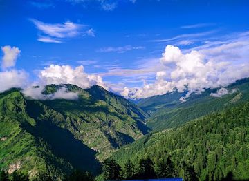 india/the-himalayas/landmark/high-on-himalaya