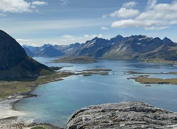 norway/lofoten-islands/landmark/nubben