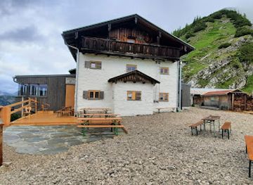 austria/karwendel-mountains/landmark/tolzer-hutte