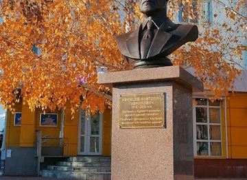 kazakhstan/kostanay/landmark/sculpture-of-anatol-ufimtsev