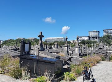 belgium/ostend-bruges-international-airport/landmark/begraafplaats-paster-pype