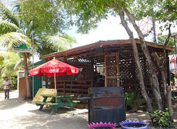 belize/placencia/landmark/dawn-s-grill
