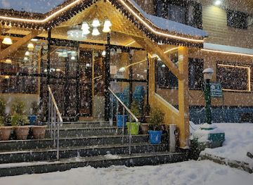 india/gulmarg/landmark/hotel-khaleel-palace