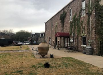 texas/brazos-valley/landmark/messina-hof-estate-winery