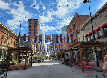 colorado/denver/landmark/larimer-square