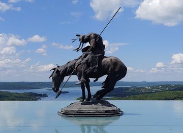 missouri/great-plains/landmark/ancient-ozarks-natural-history-museum