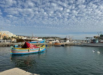 malta/marsaxlokk/landmark/harbour-lights