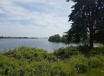 rhode-island/south-county/landmark/fort-ninigret