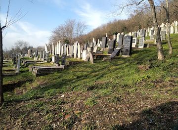 slovakia/zahorie/landmark/chatam-sofer-memorial