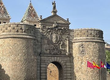 spain/toledo/casco-historico/landmark/puerta-de-bisagra